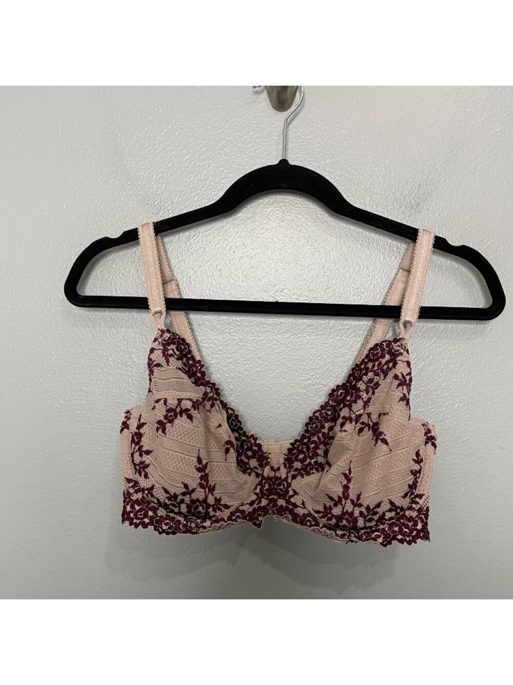 WACOAL embrace lace underwire bra size 34DD